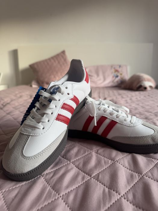 SAMBA sneakers new in box with red stripe label64552488028419122