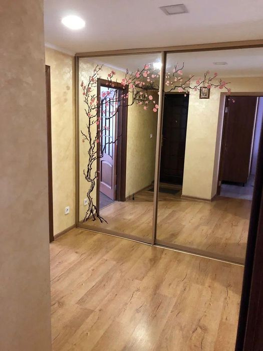 Продаж 2-кімнатної квартири у центрі Ужгорода