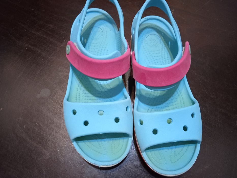 Босоніжки Crocs j2