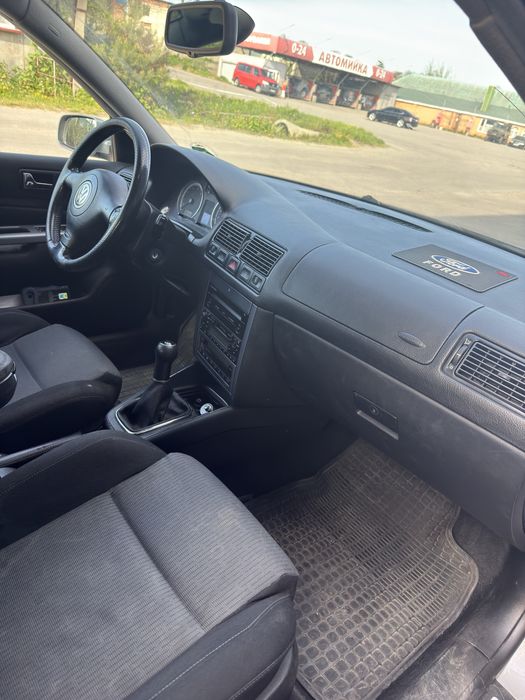 Продам Volkswagen Golf IV 1.6