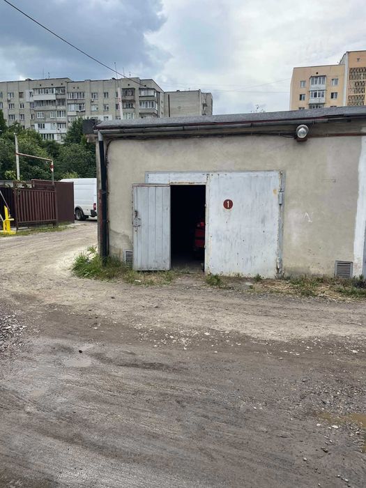 Гараж продам Львів Стрийська Автовокзал