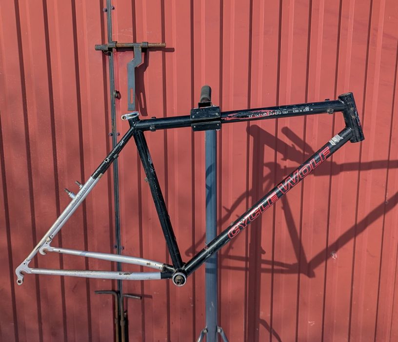 Рама- Cucle wolf,old mtb,cr-mo
Матеріал-cr-mo