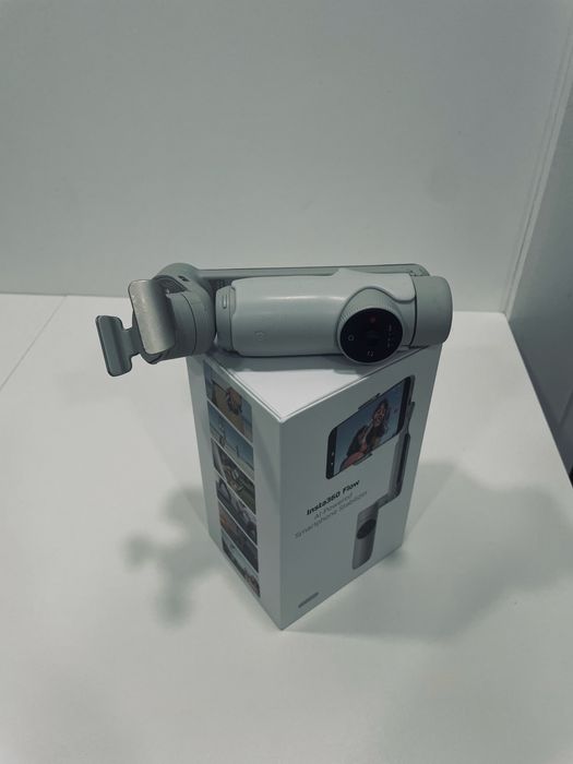 Estabilizador Insta360 Flow