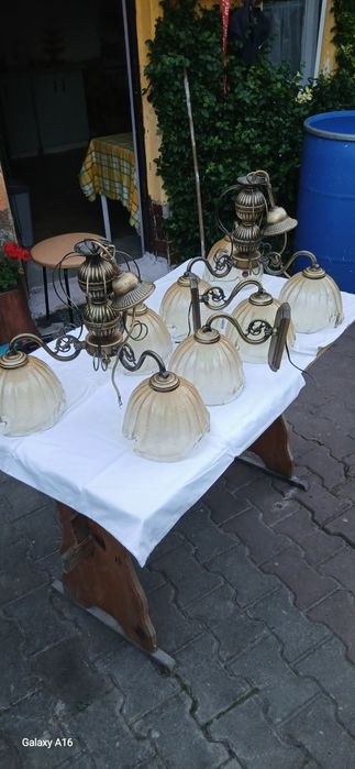 dwa żyrandole  plus dwa kinkiety