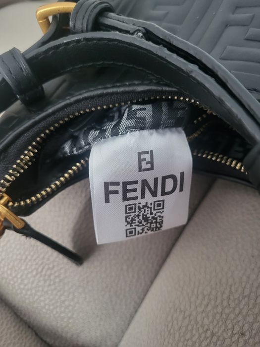 Fendi piekna torebka czarna jak nowa