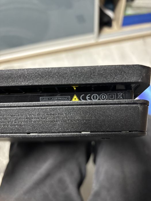 Konsola Sony PlayStation 4 (PS4) 500GB + 2 pady + torba + gra FIFA 18