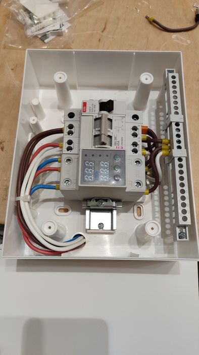 Щит ввода резерва для инвертора или генератора