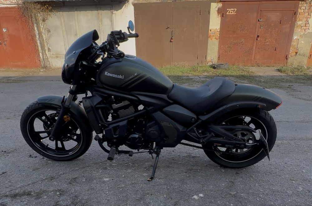 Офіційний Kawasaki Vulkan S EN 650 2019 Delcevic