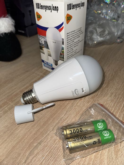 Аварійна акумуляторна LED-лампа P920, E27, 20W