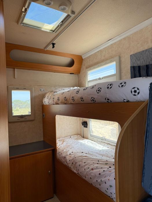 Alugo autocaravana para 6 pessoas