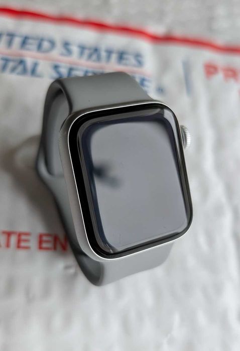 Гарантія все працює Apple Watch se 40 silver акб 98%