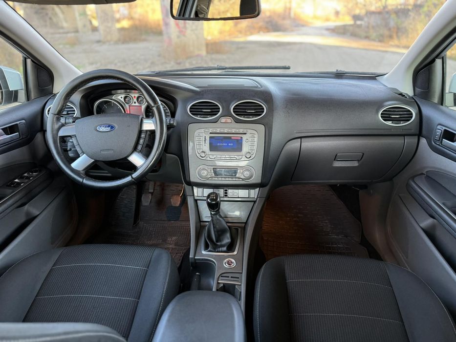 Продам Форд Фокус 2010 год дизель не крашенный