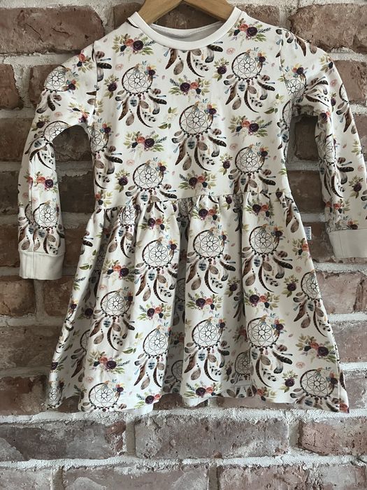 Piękna elegancka sukienka firmy miś foch rozmiar 116