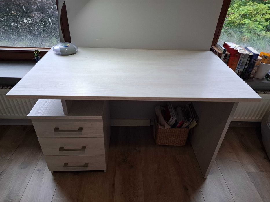 Biurko białe z Agata Meble