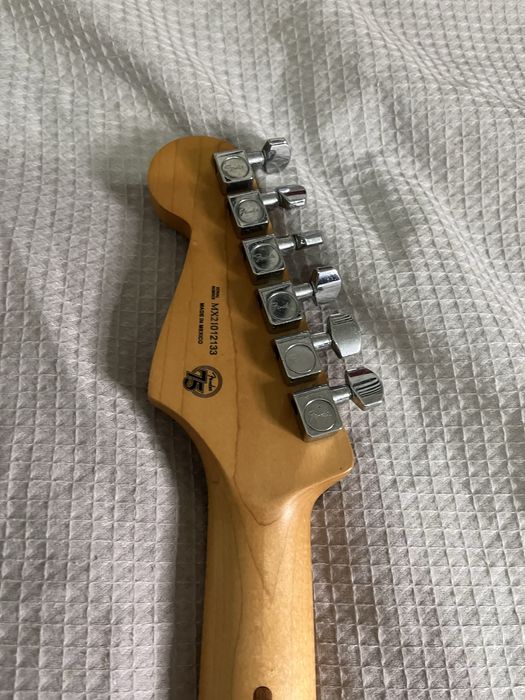 Fender Player Stratocaster (2021) – Edição 75º Aniversário