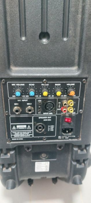 Coluna amplificada 900W