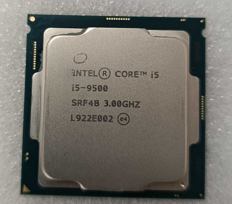 Процесор Intel Core i5-9500 3.0-4.4 GHz / 6 ядер / Socket 1151v2