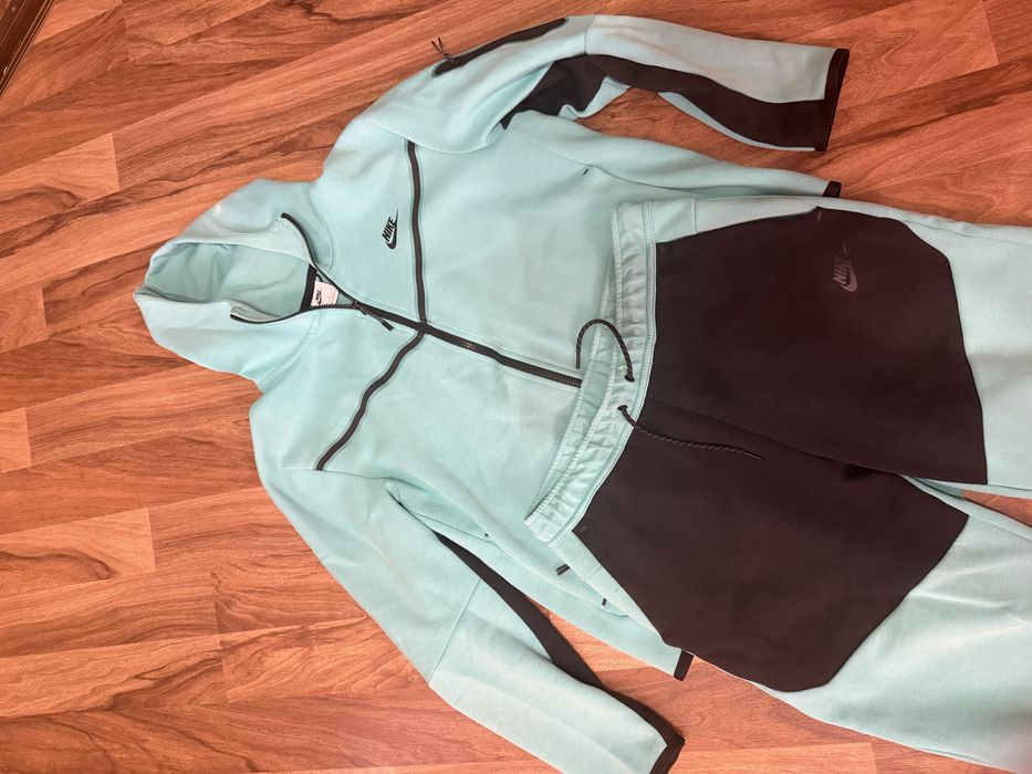 Оригінал Nike Tech Fleece L