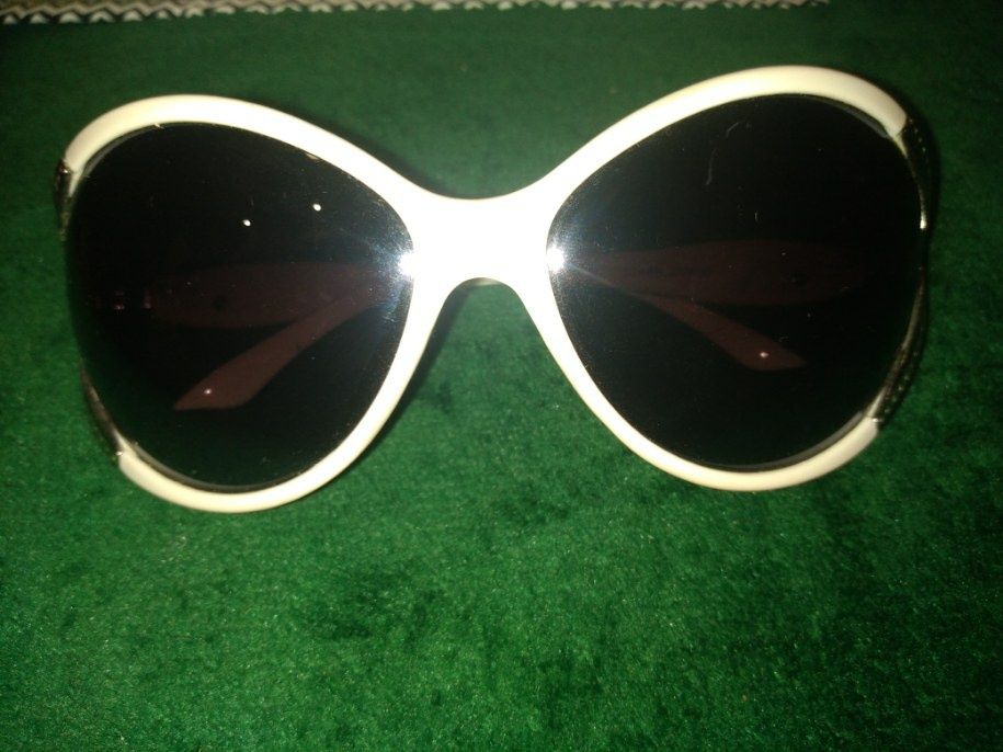 Piękne białe okulary Mucha UV400