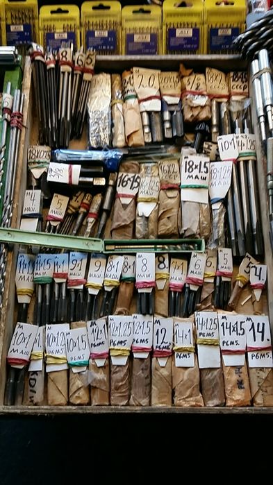 Мечники для нарезки резьб