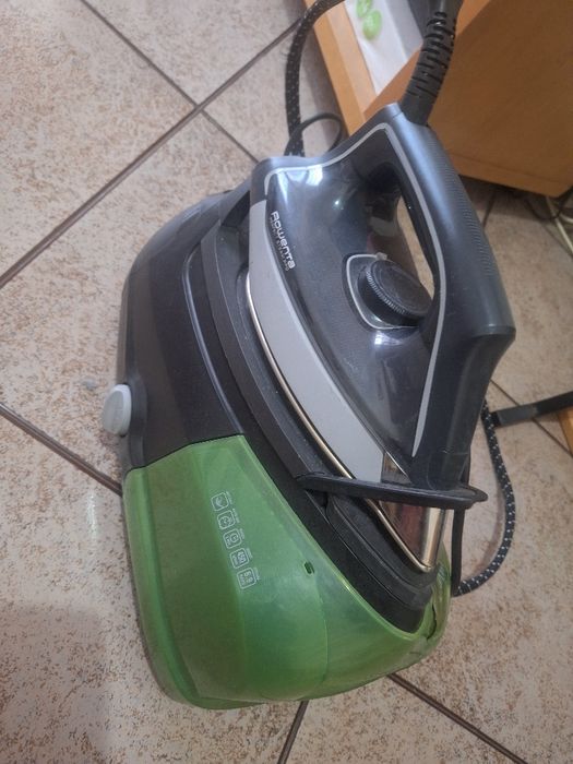 Ferro a vapor rowenta
