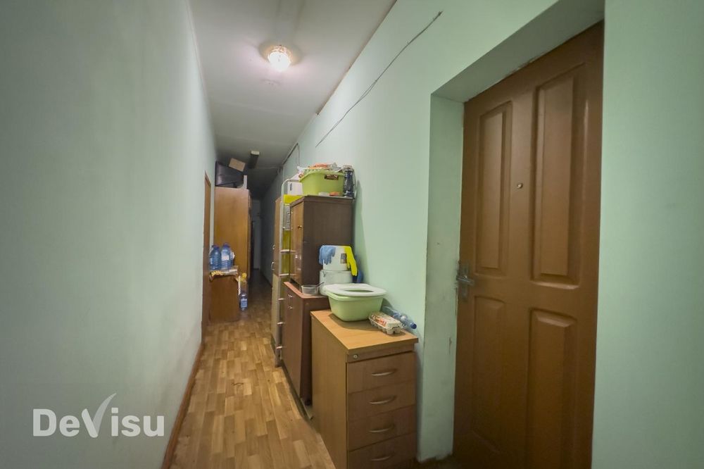 Продаж кімнати в центрі, вул. Володимирська