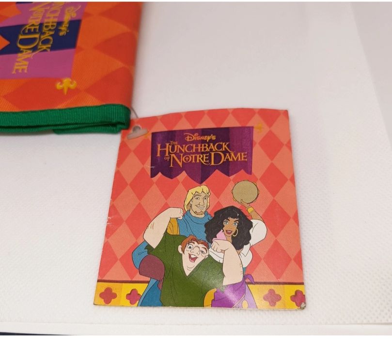 Carteira Vintage Disney Hunchback of Notre Dame Quasimodo Ambar

Artig