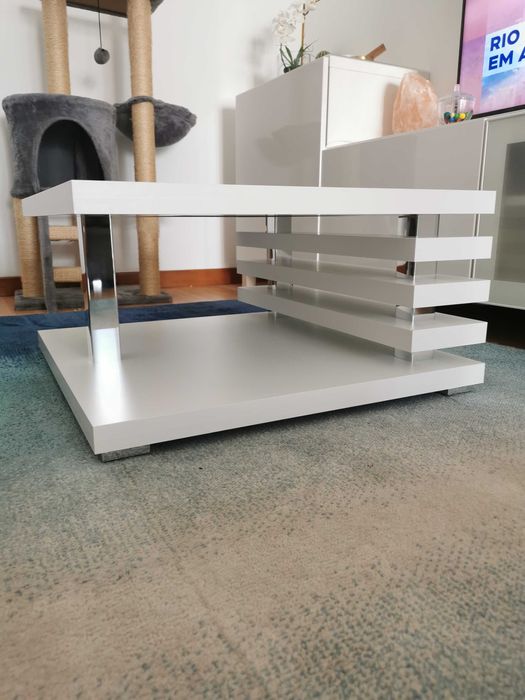 Mesa de centro c/ tampo vidro 60x60