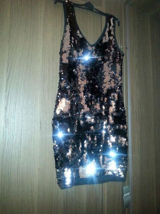 Cekinowa sukienka mini