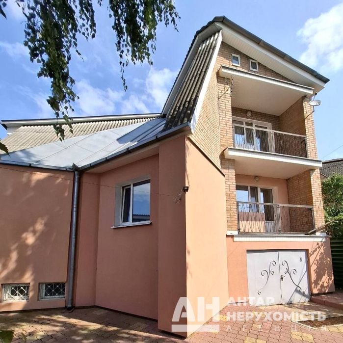 Продається двоповерховий  будинок в Кропивницькому, р-н Горсад