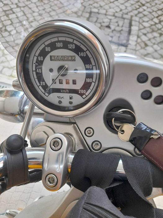 MOTA CLASSICA  BMW R 1200 C Independent