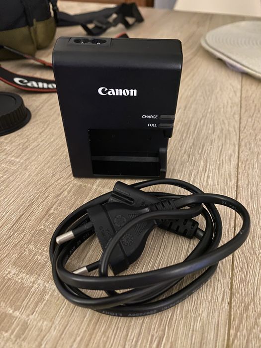 Máquina fotográfica Canon 1200d