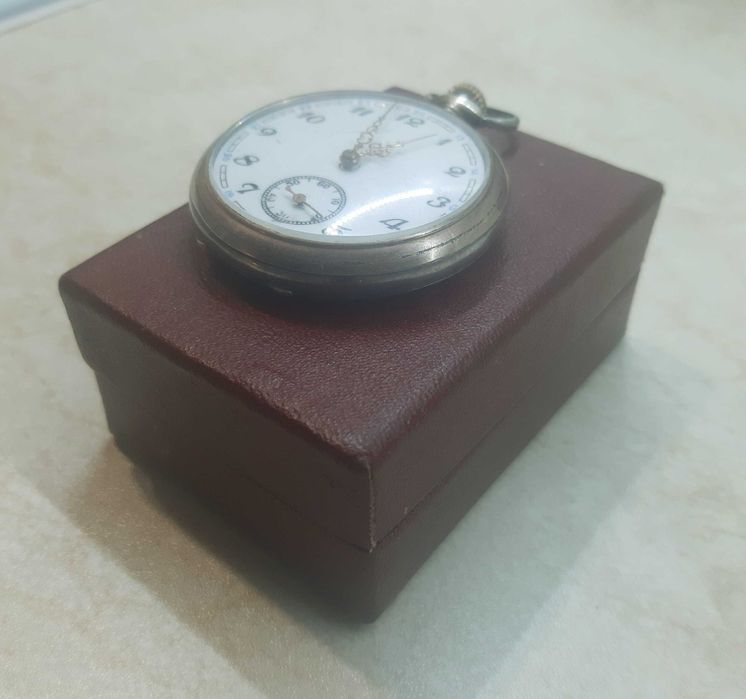 Кишеньковий годинник срібний remontoir cylinder