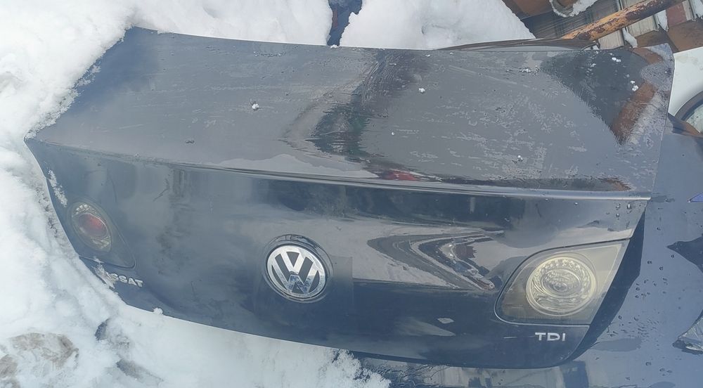 Volkswagen Passat b6 klapa tył sedan