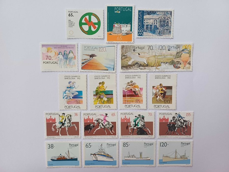 Filatelia - Portugal - Aves de Portugal 2000 Selo autocolante de 0,42€