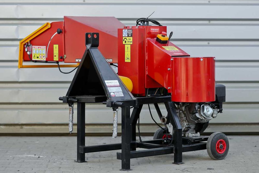 Wynajem rębak spalinowy rozdrabniarka wynajem narzędzi