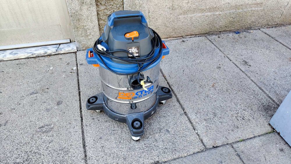 Aspirador Sólidos/Líquidos Dexter Power 20L - Para peças / Avariado