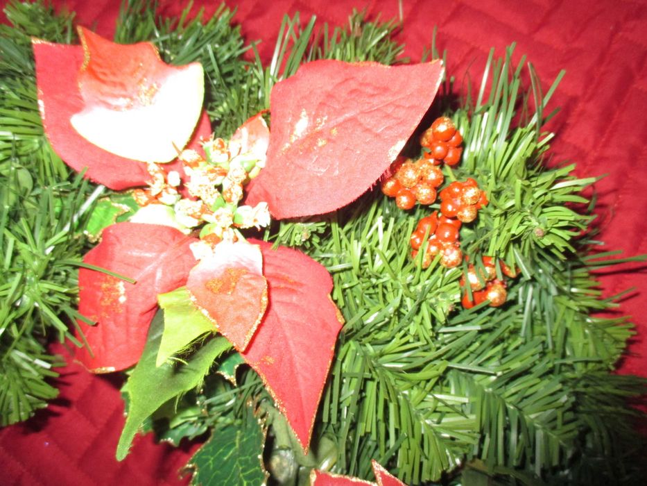 Coroa de natal com folhas de natal