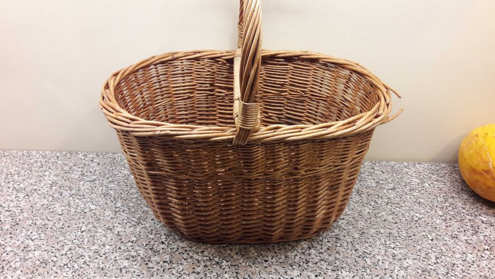 Koszyk wiklinowy z rączką