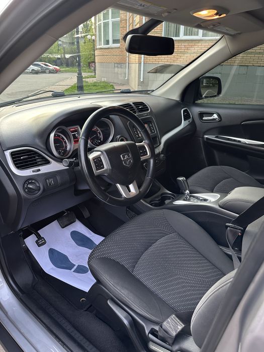 Продам Dodge Journey