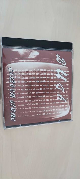 CD Bush - Sixteen Stone