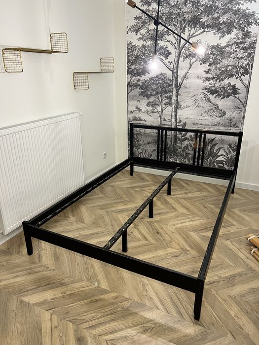 Łóżko drewniane czarne Ikea + stelaż drewniany pod materac