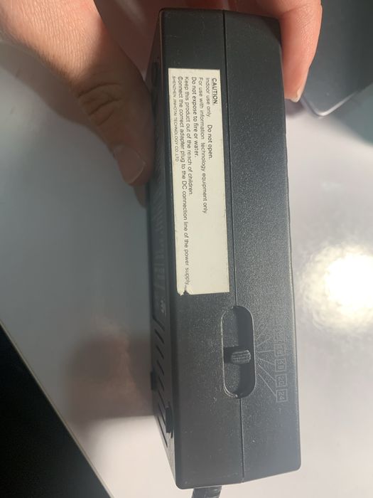 Carregador Universal para Portátil - Excelente Estado!