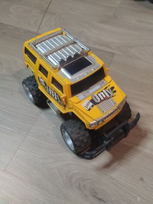 Продам машинки на радіокеруванні