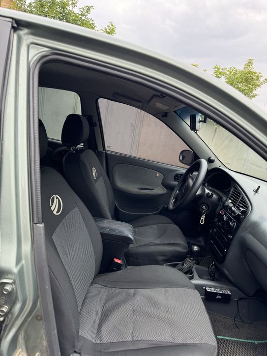 Daewoo Lanos 2006 рік