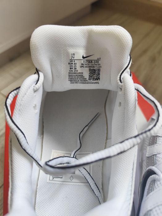 Нові кросівки Nike P-6000 White Metallic Silver Оригінал
