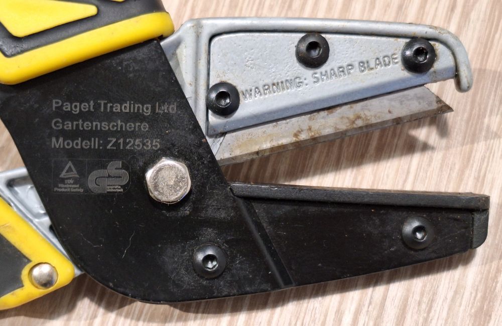 Ferramenta manual de jardinagem / corte Paget Trading Z12535