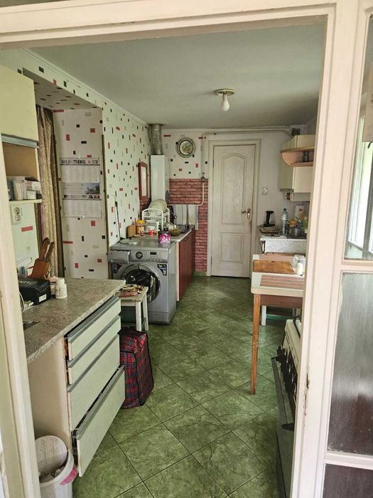 Цікава локація, 900 метрів від термальних басейнів.