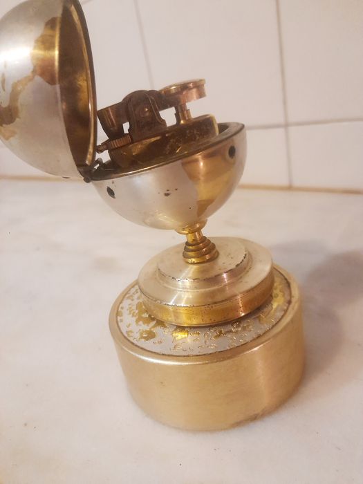 Isqueiro com Caixa de Música Vintage