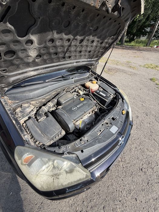 Продам автомобіль Opel Astra H
